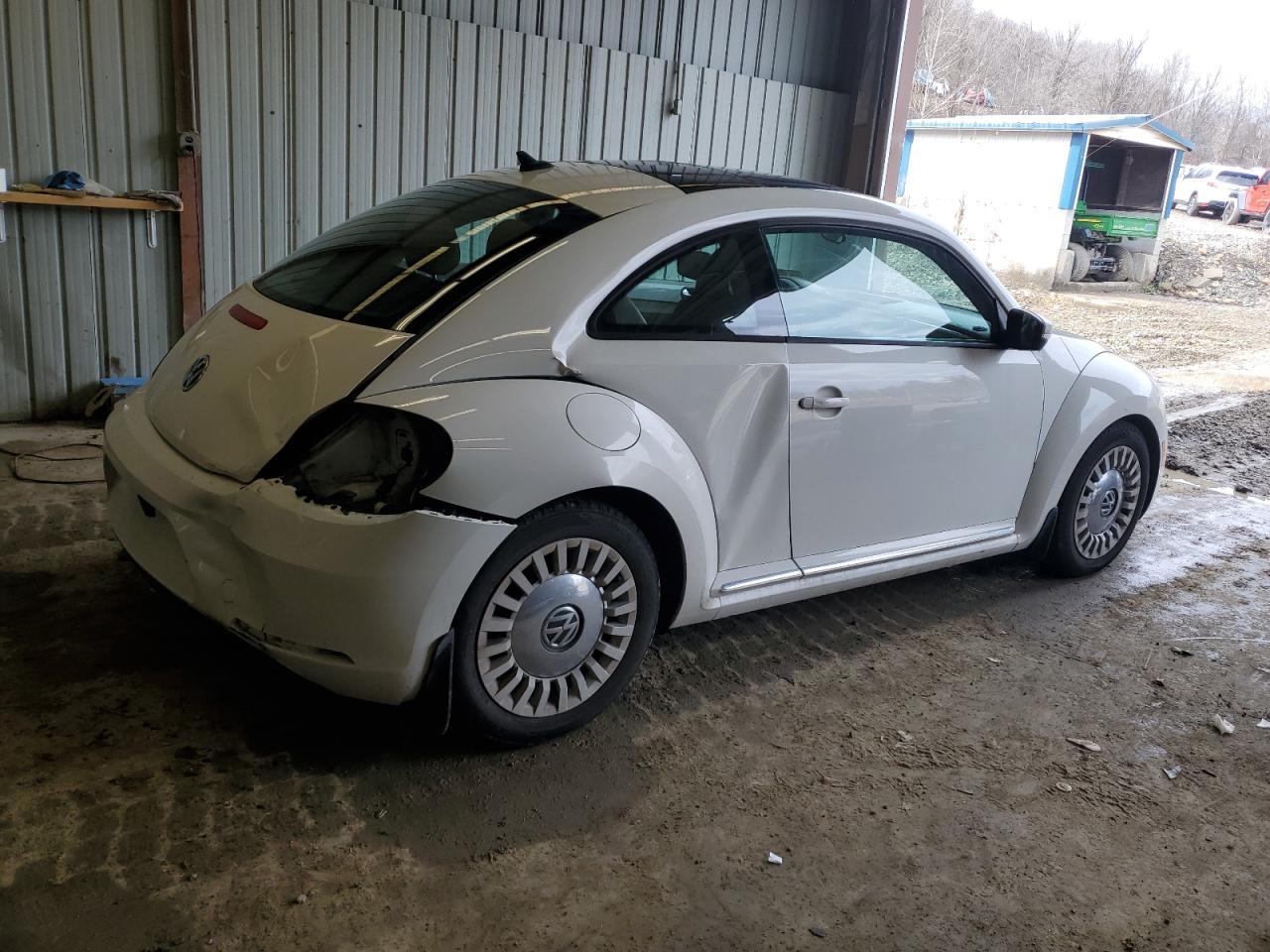 2014 VOLKSWAGEN BEETLE - Фото 3