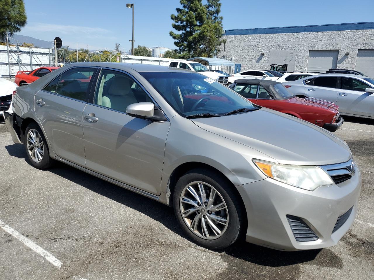 2013 TOYOTA CAMRY L - Фото 4