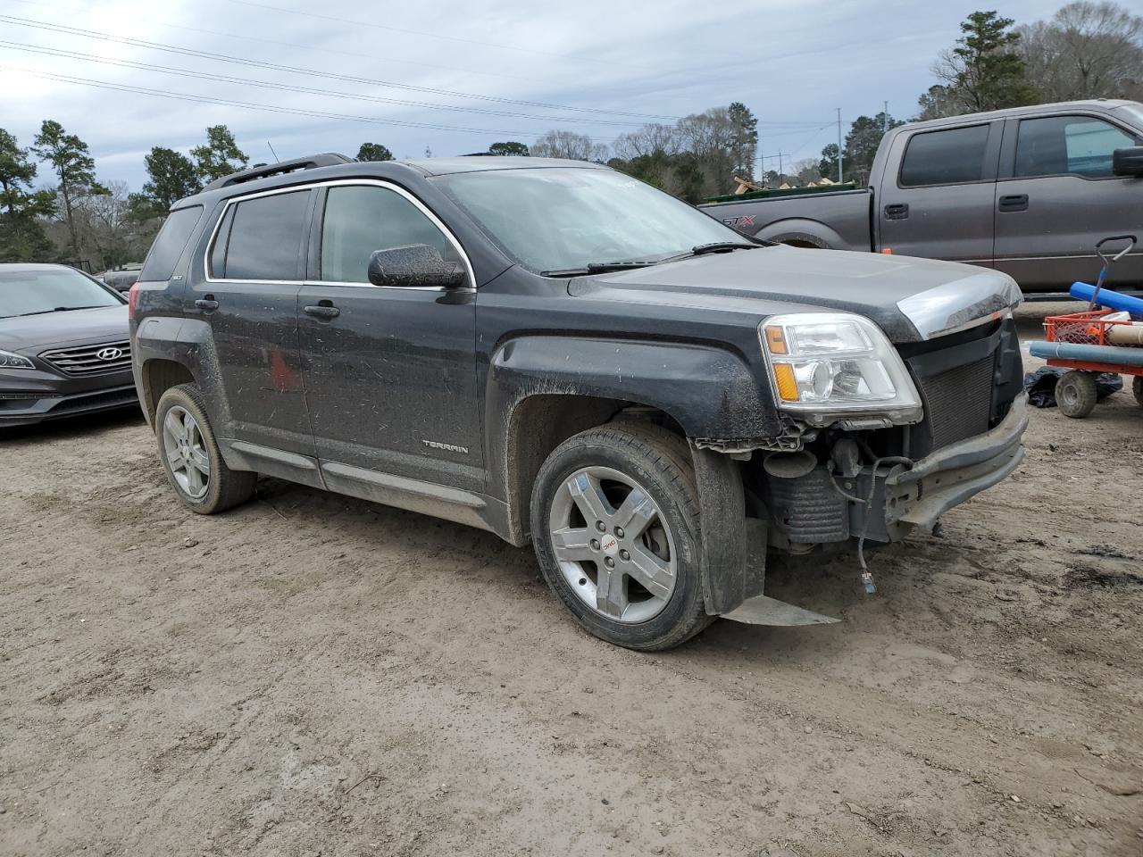 2013 GMC TERRAIN SL - Image 4