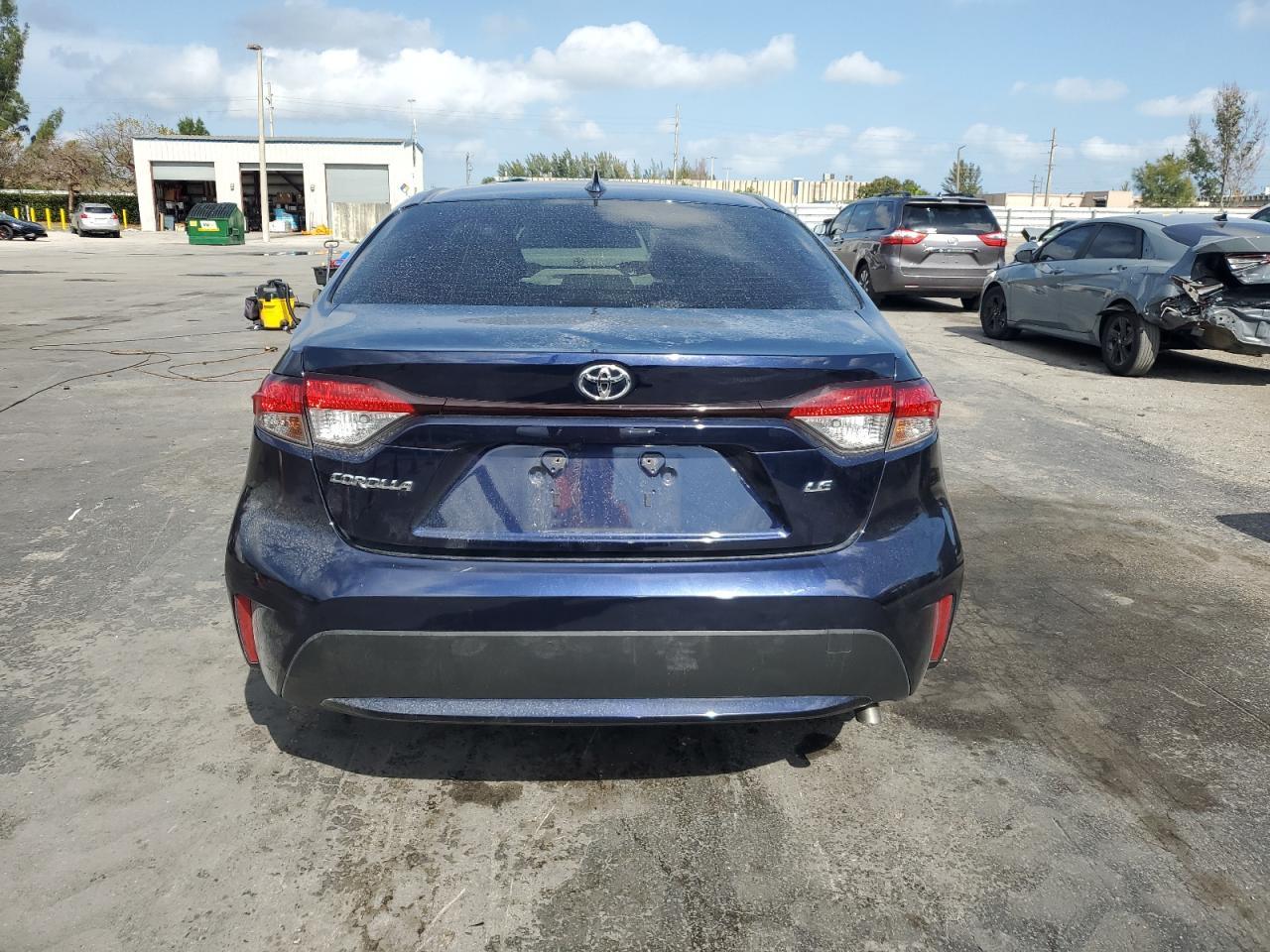 2021 TOYOTA COROLLA LE - Фото 6