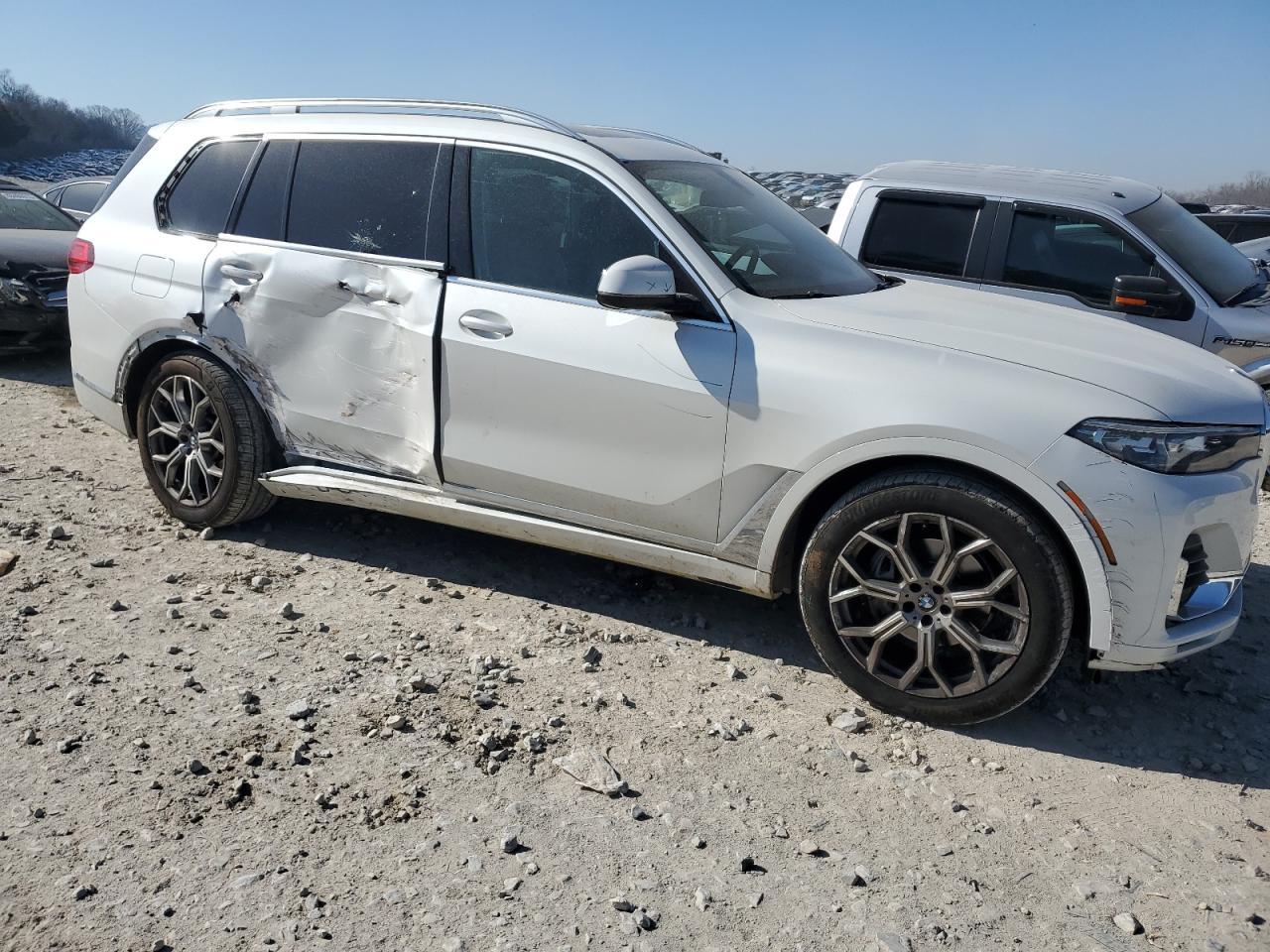 2022 BMW X7 XDRIVE4 - Image 4