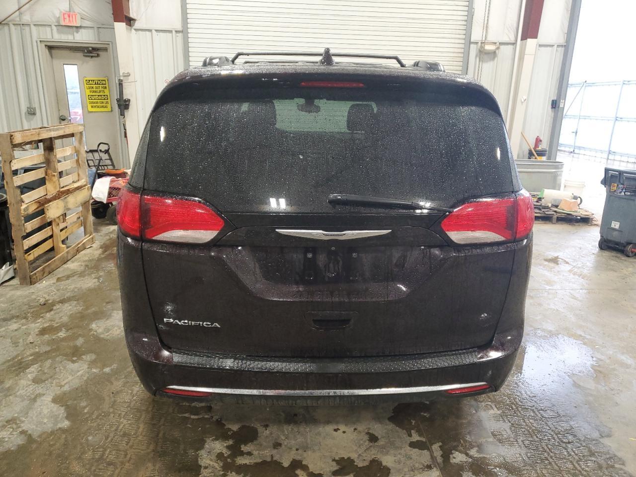 2017 CHRYSLER PACIFICA T - Image 6