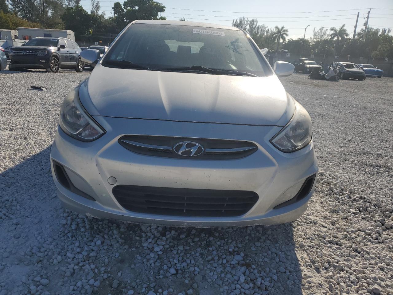 2017 HYUNDAI ACCENT SE - Фото 5