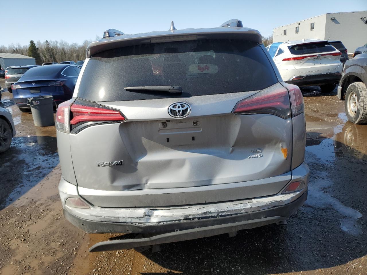 2018 TOYOTA RAV4 LE - Image 6
