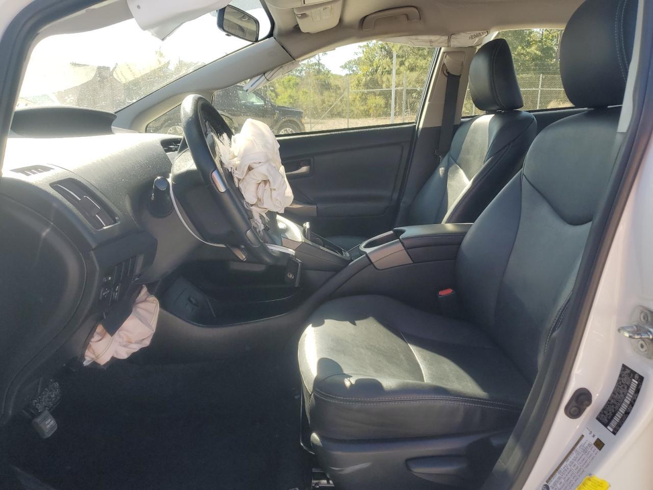 2015 TOYOTA PRIUS - Image 7