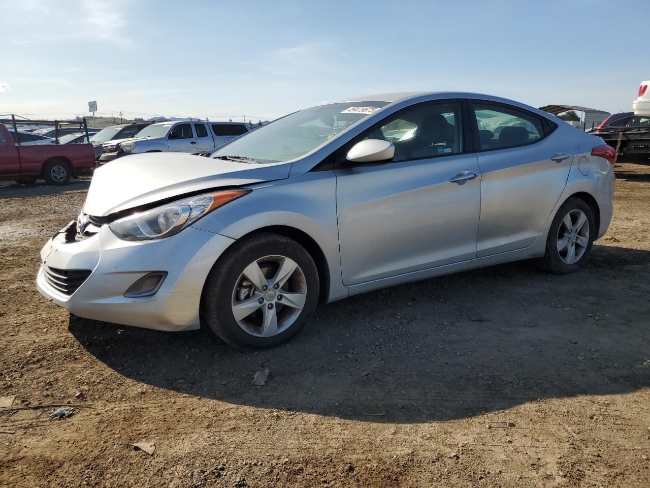 2013 HYUNDAI ELANTRA GL