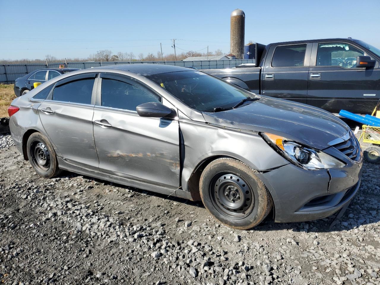 2013 HYUNDAI SONATA GLS - Image 4