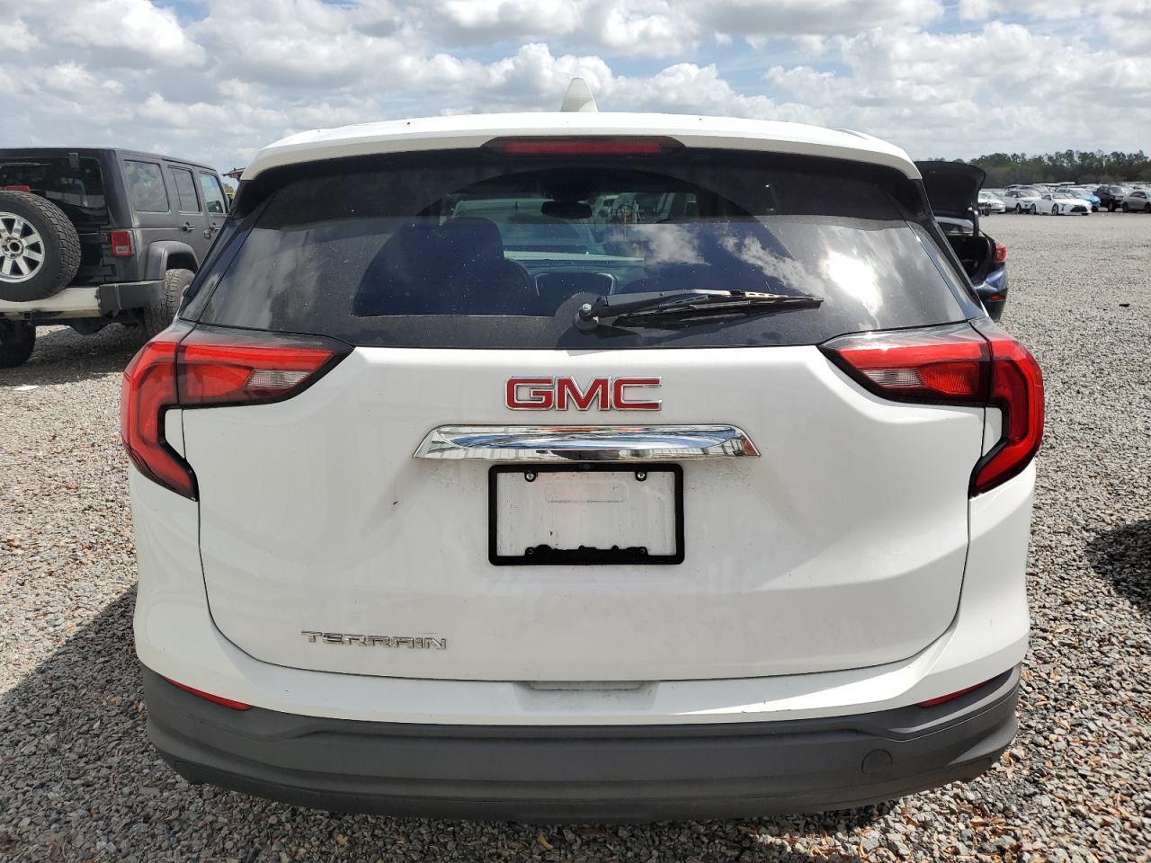 2018 GMC TERRAIN SL - Image 6