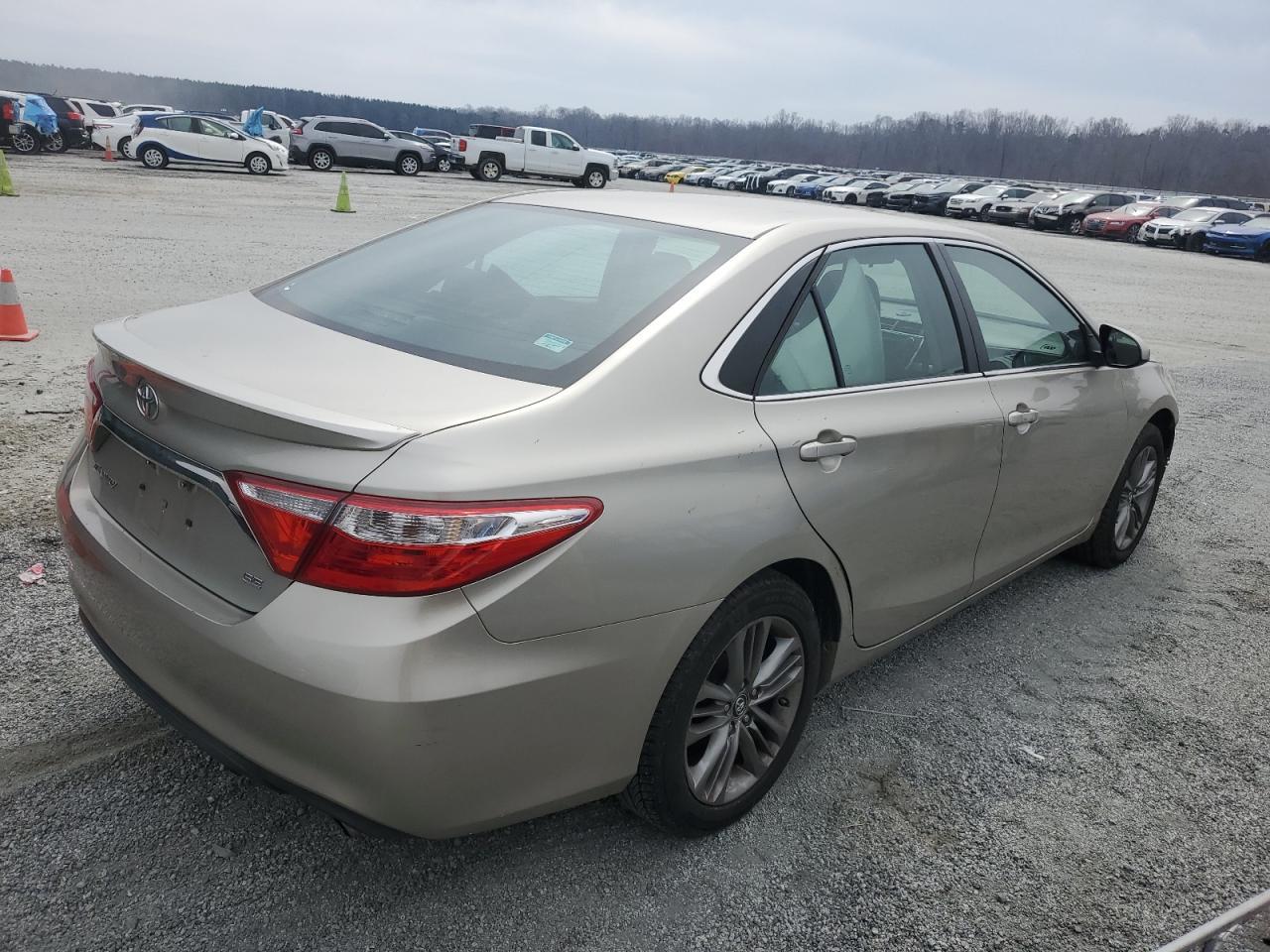 2017 TOYOTA CAMRY LE - Image 3