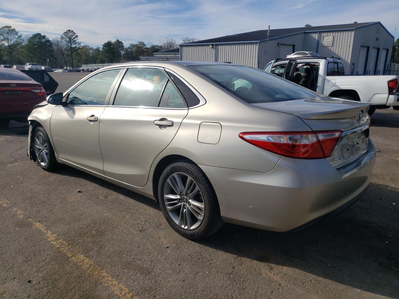2015 TOYOTA CAMRY LE - Image 2