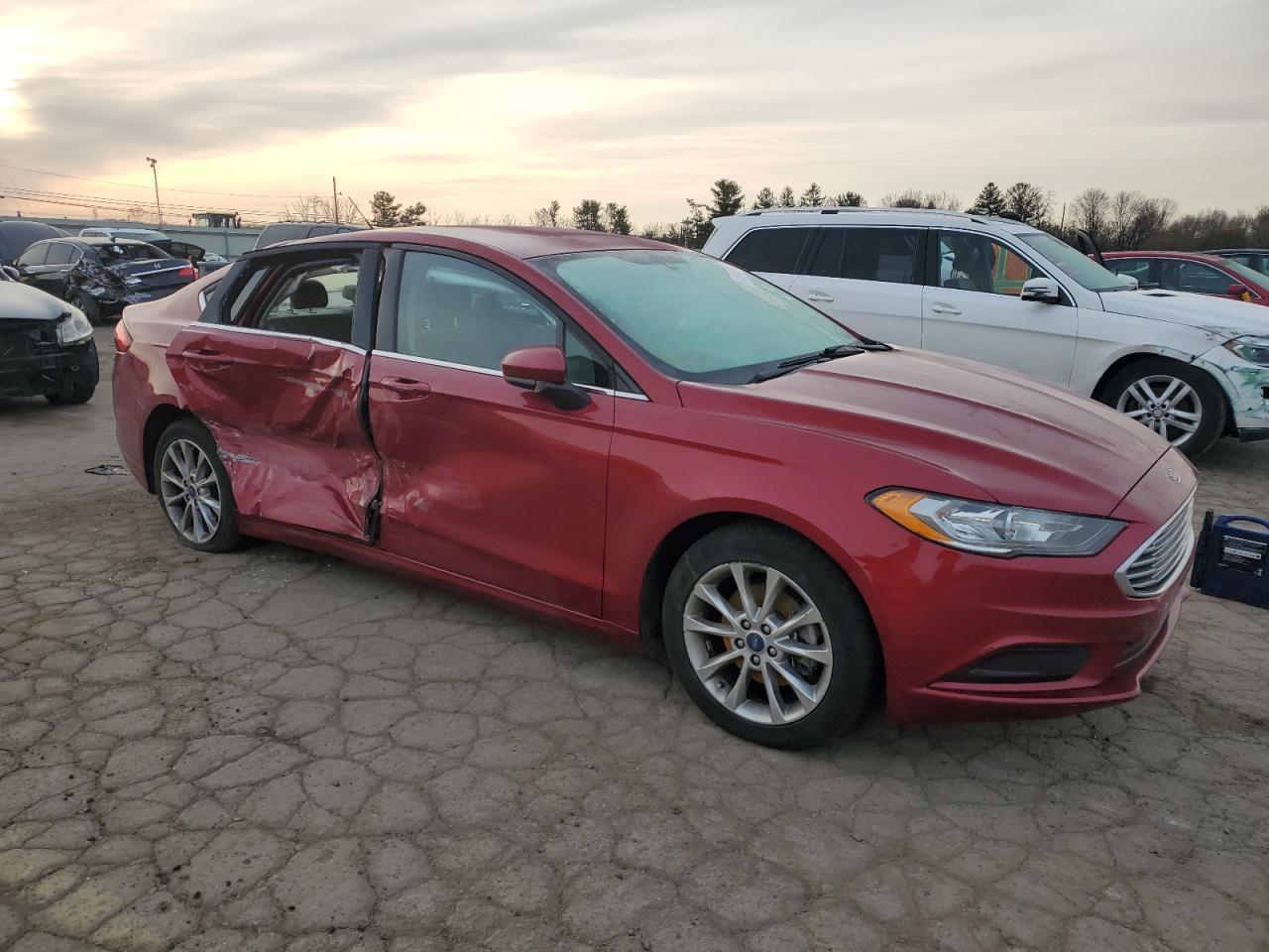 2017 FORD FUSION SE - Image 4