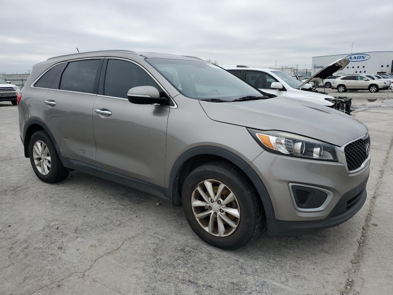 2017 KIA SORENTO LX - Фото 4