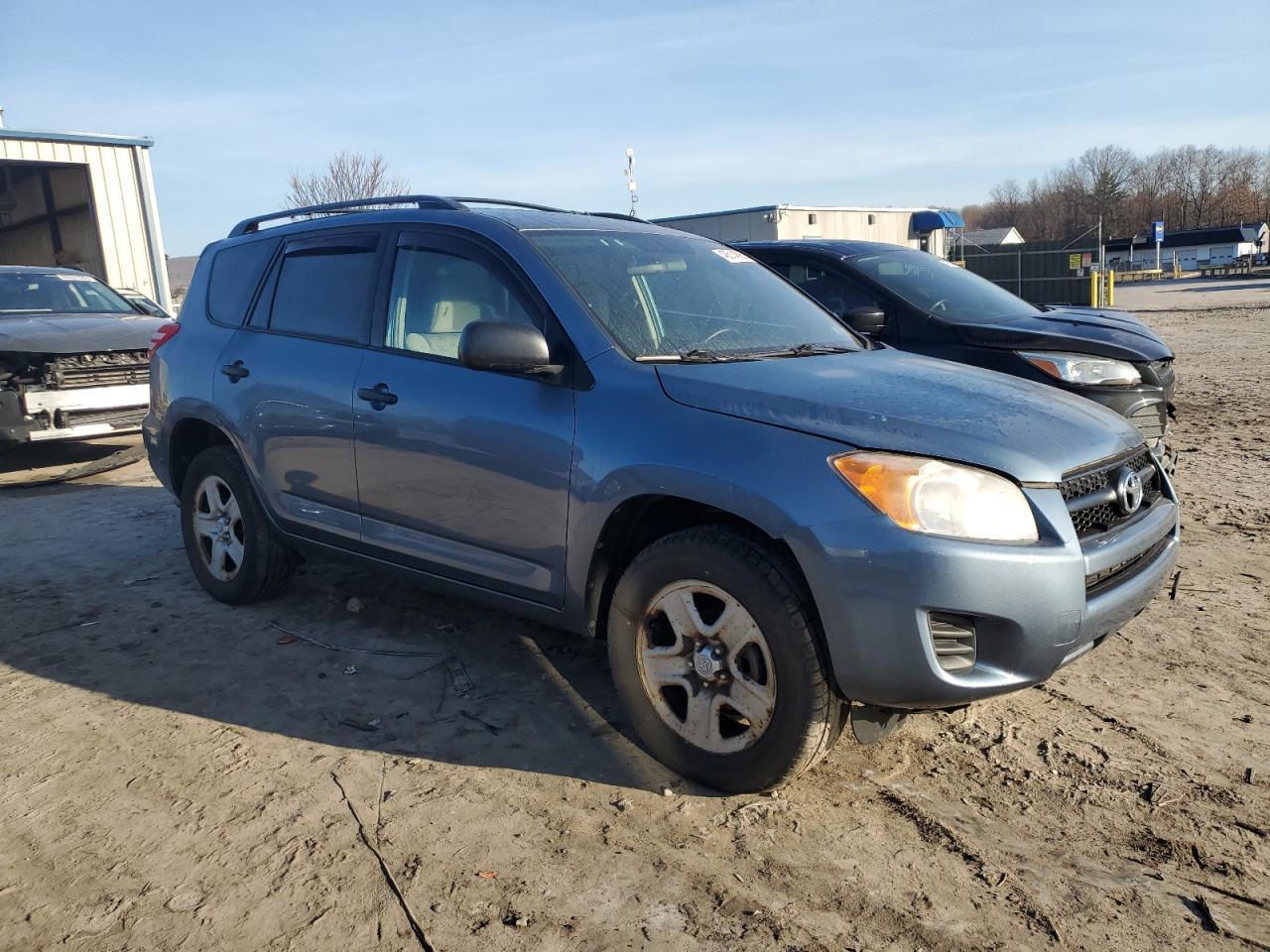 2011 TOYOTA RAV4 - Image 4