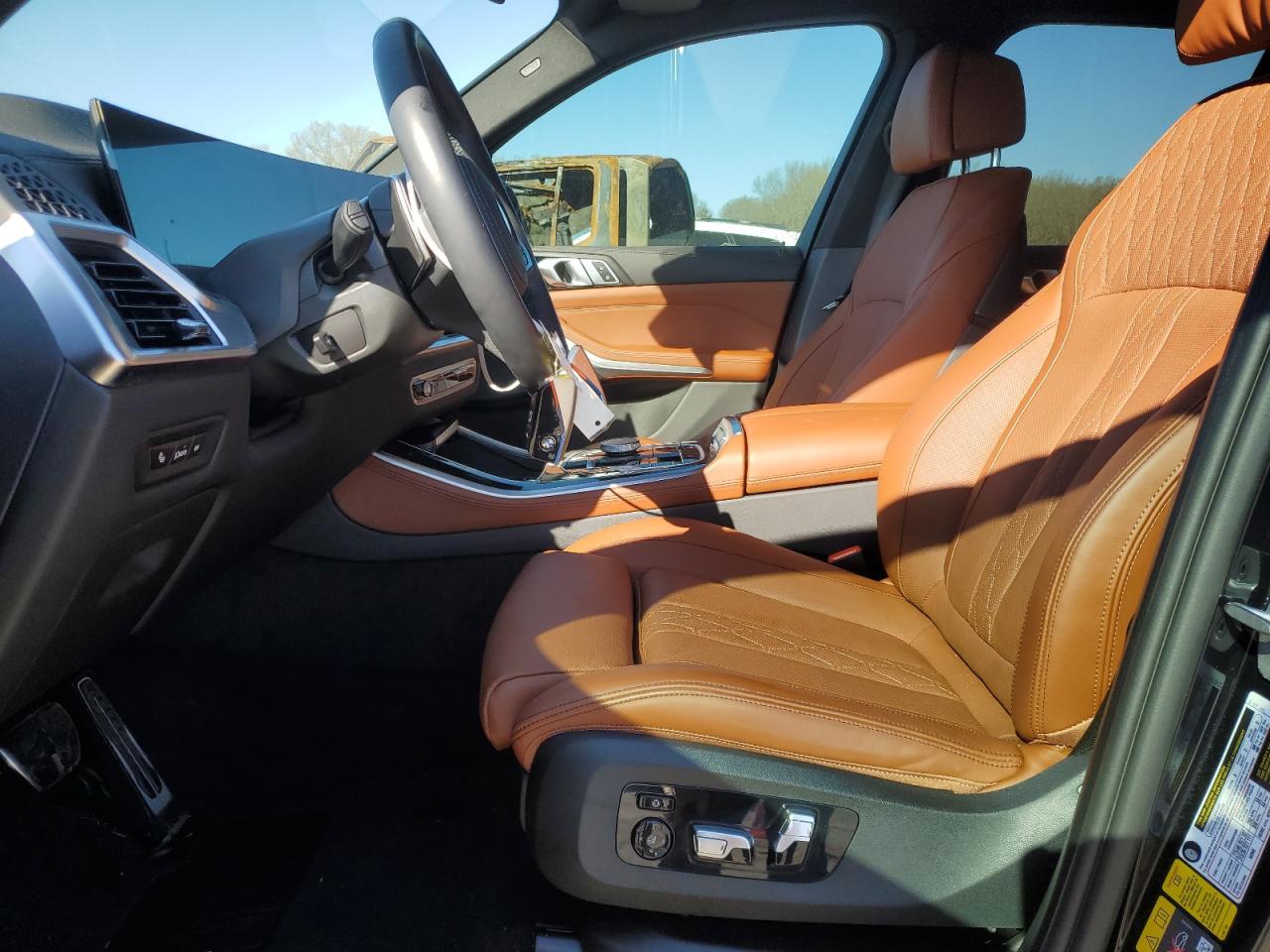 2024 BMW X5 XDRIVE5 - Image 7
