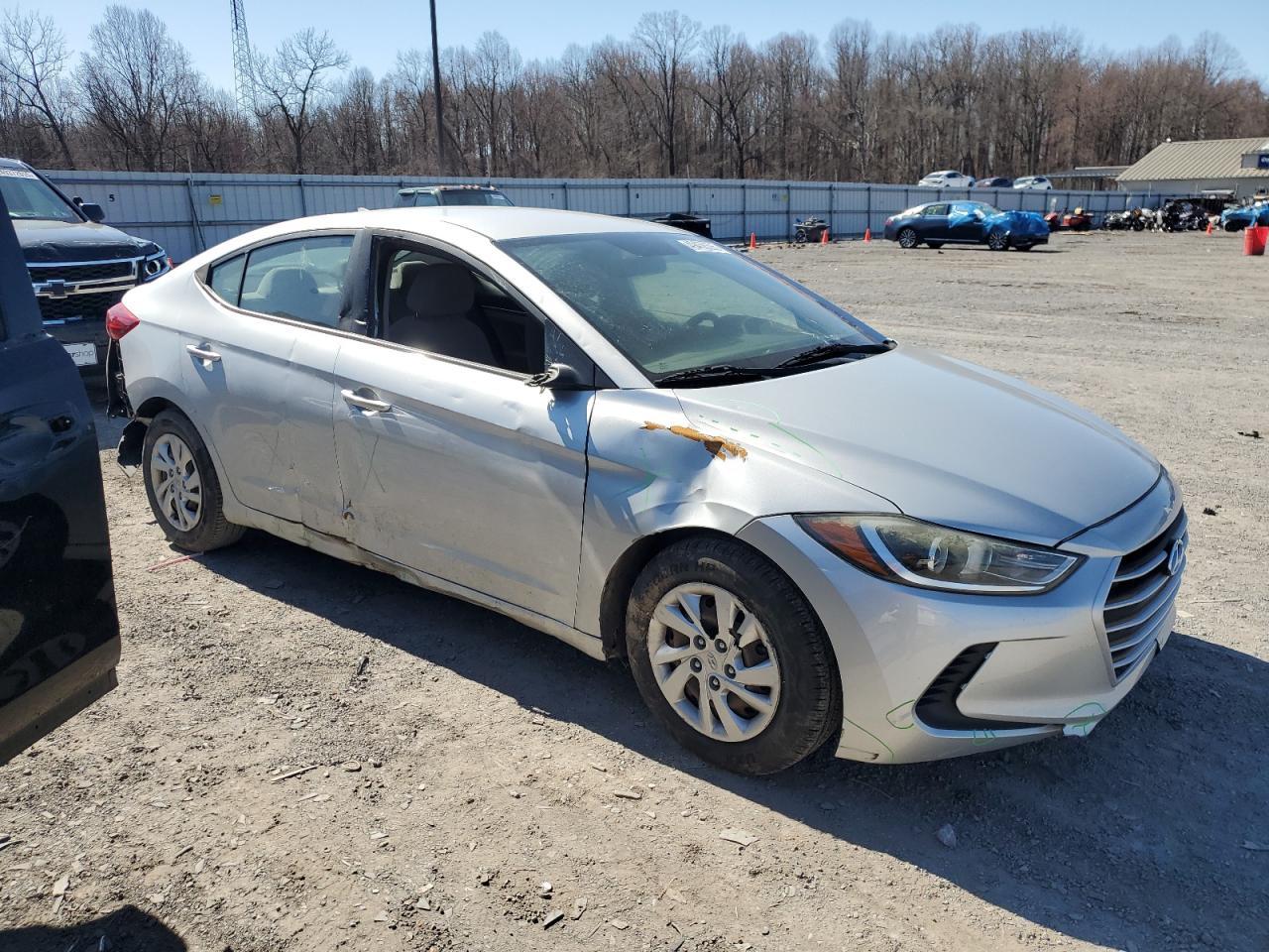 2017 HYUNDAI ELANTRA SE - Фото 4