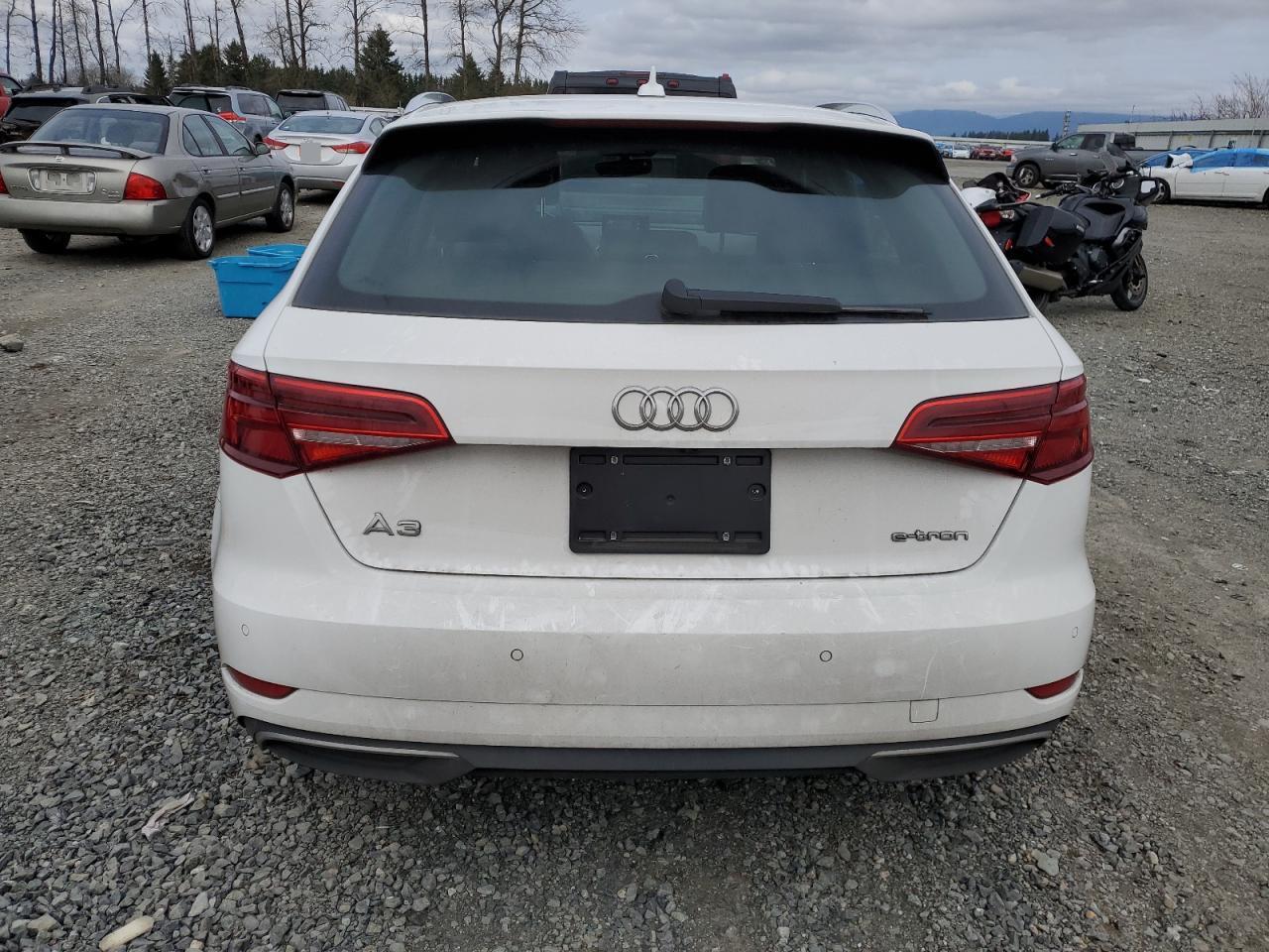 2018 AUDI A3 E-TRON - Image 6