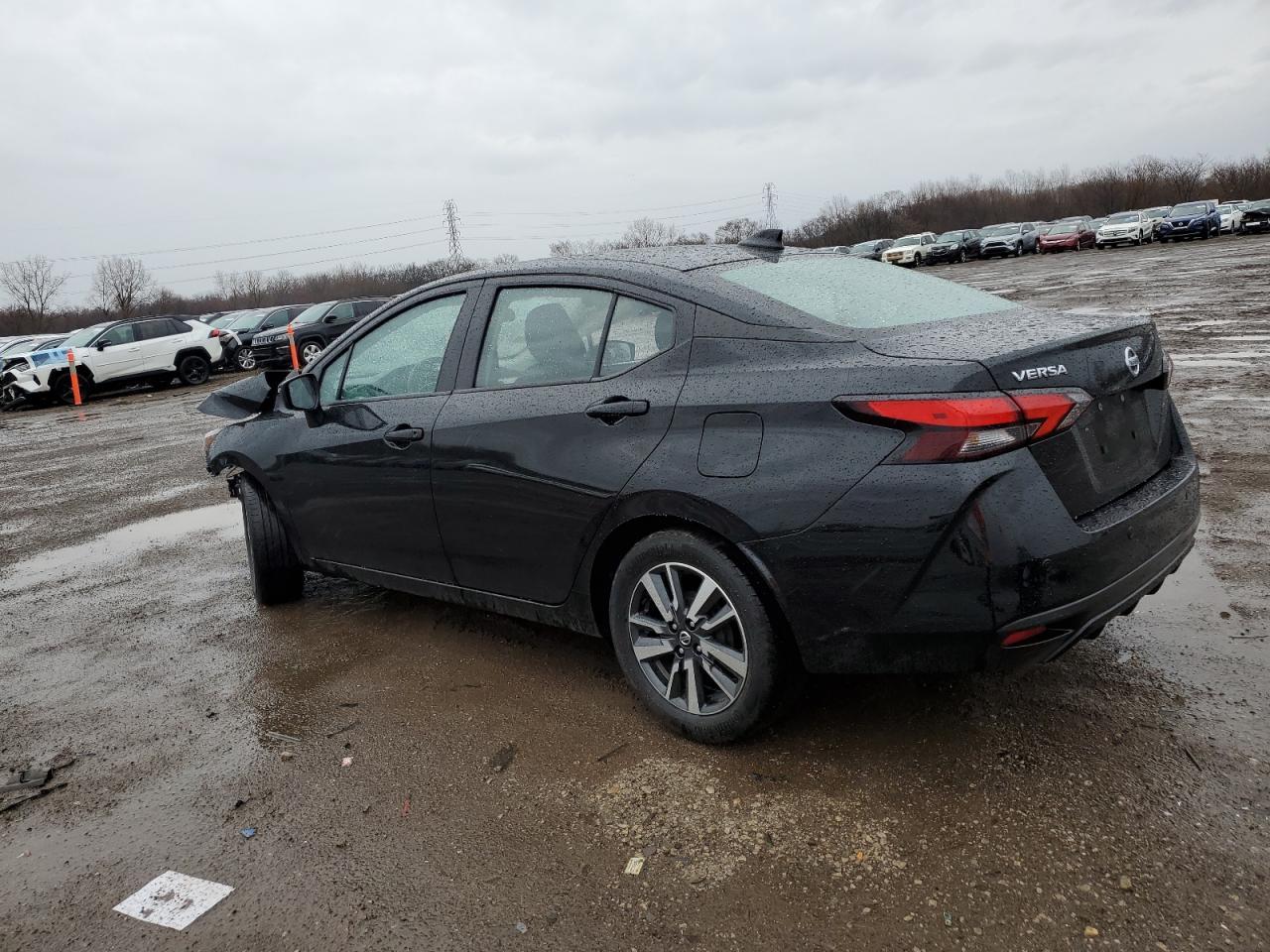 2021 NISSAN VERSA SV - Фото 2