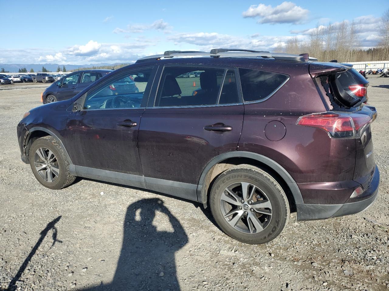 2016 TOYOTA RAV4 XLE - Image 2