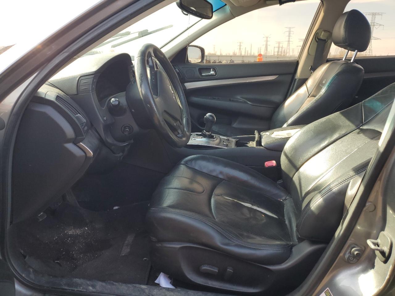 2011 INFINITI G37 - Image 7