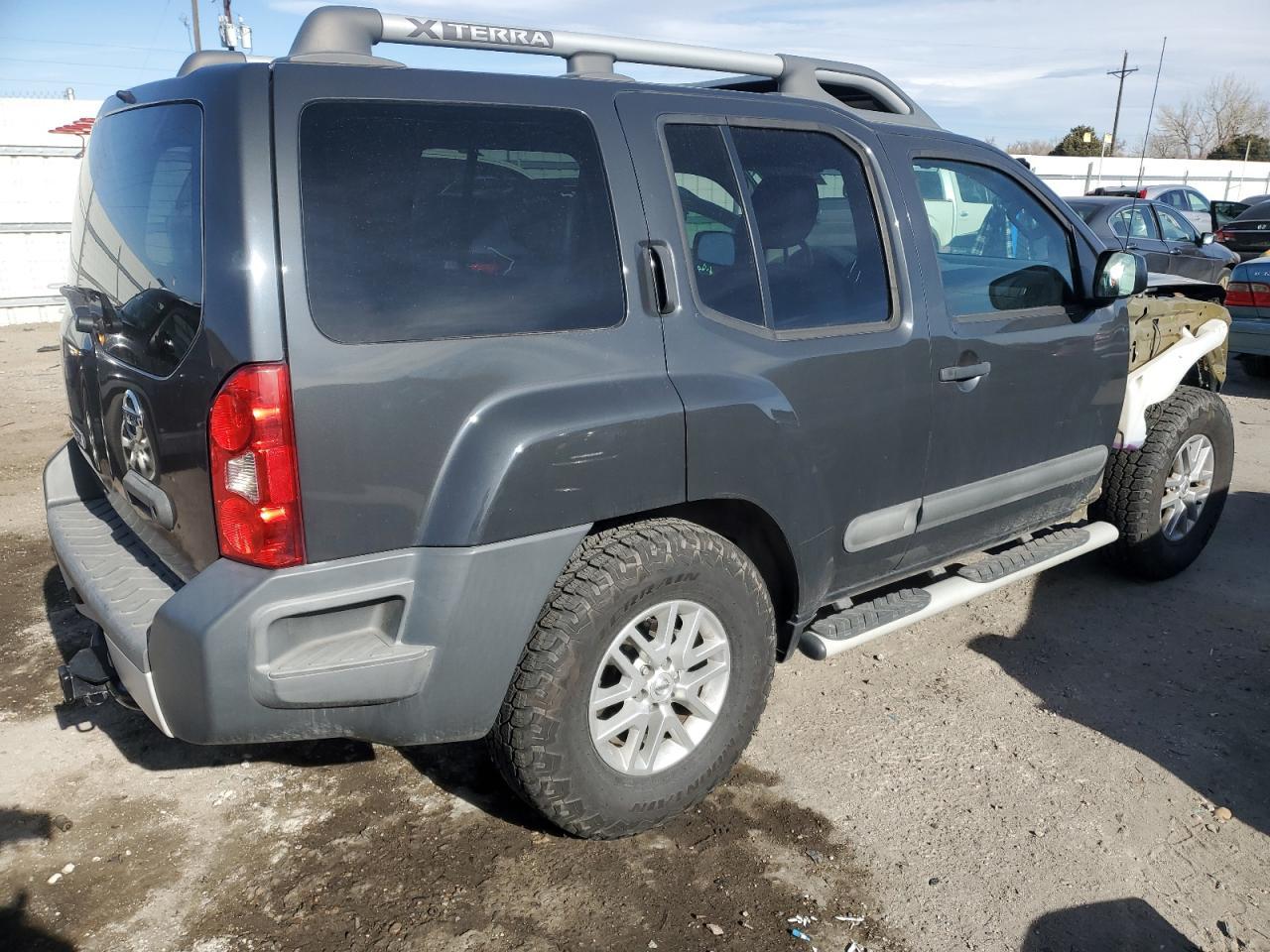 2015 NISSAN XTERRA X - Image 3