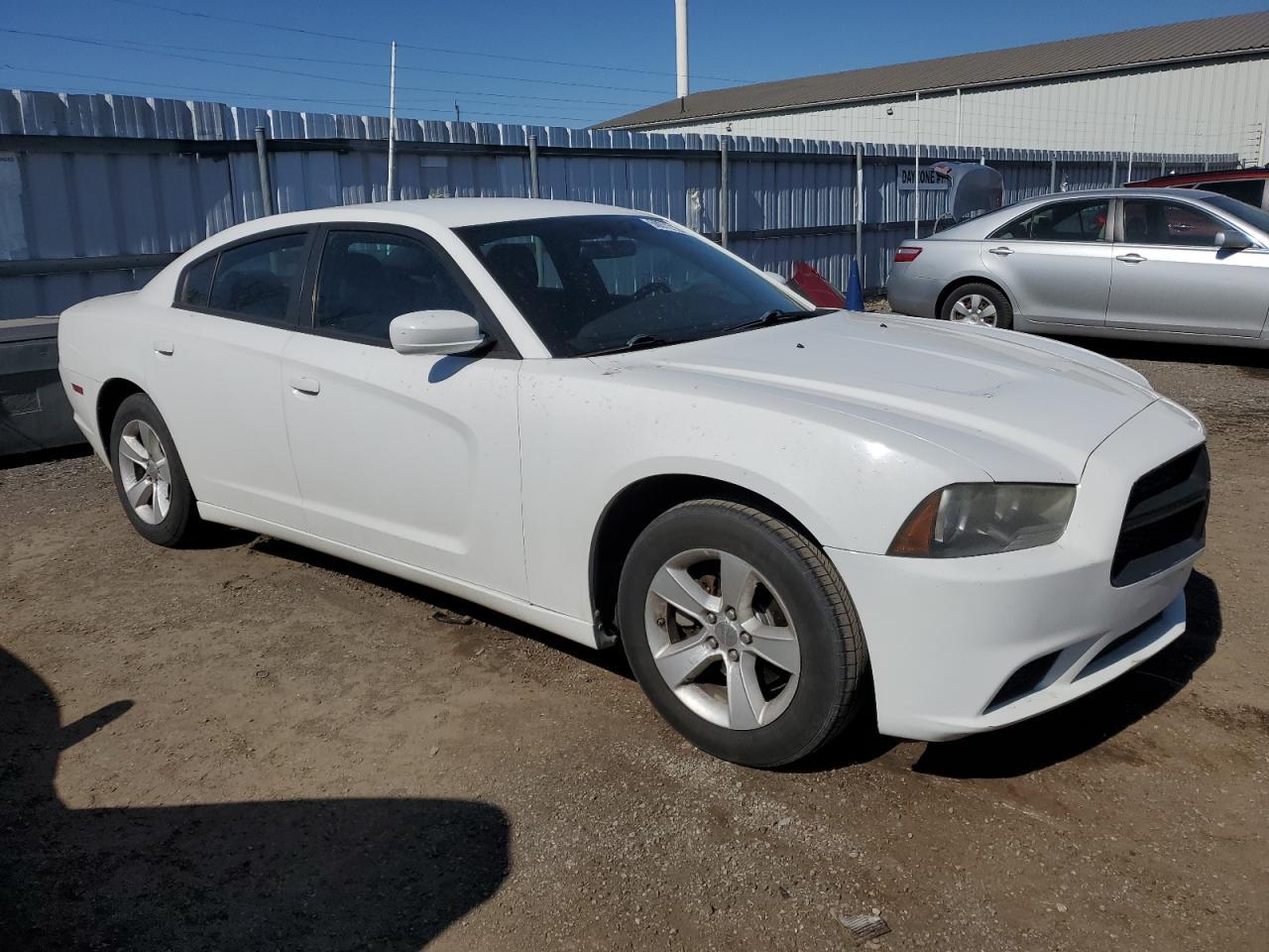 2013 DODGE CHARGER SE - Фото 4