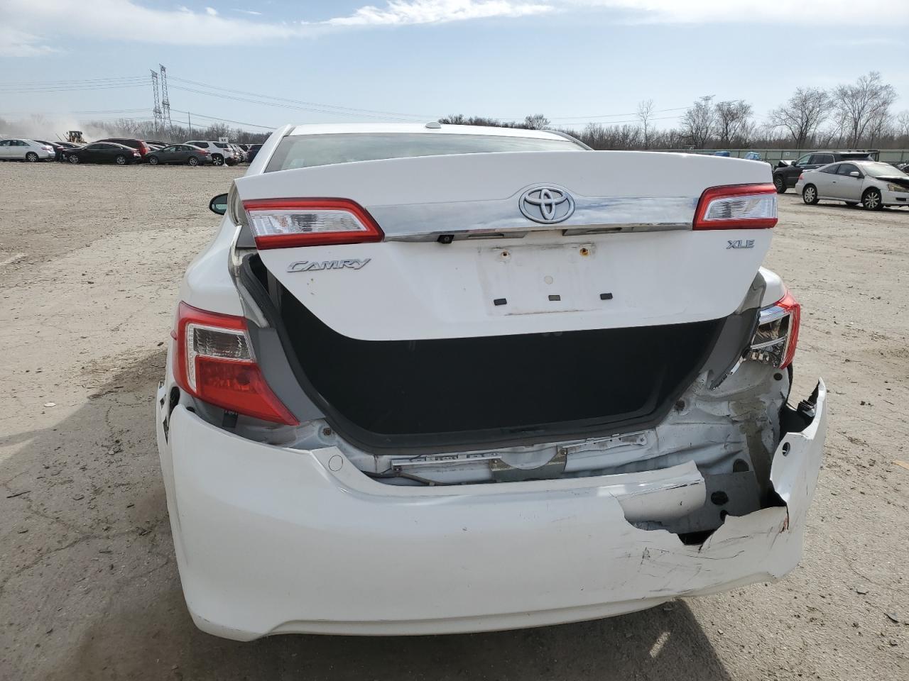 2013 TOYOTA CAMRY L - Фото 6