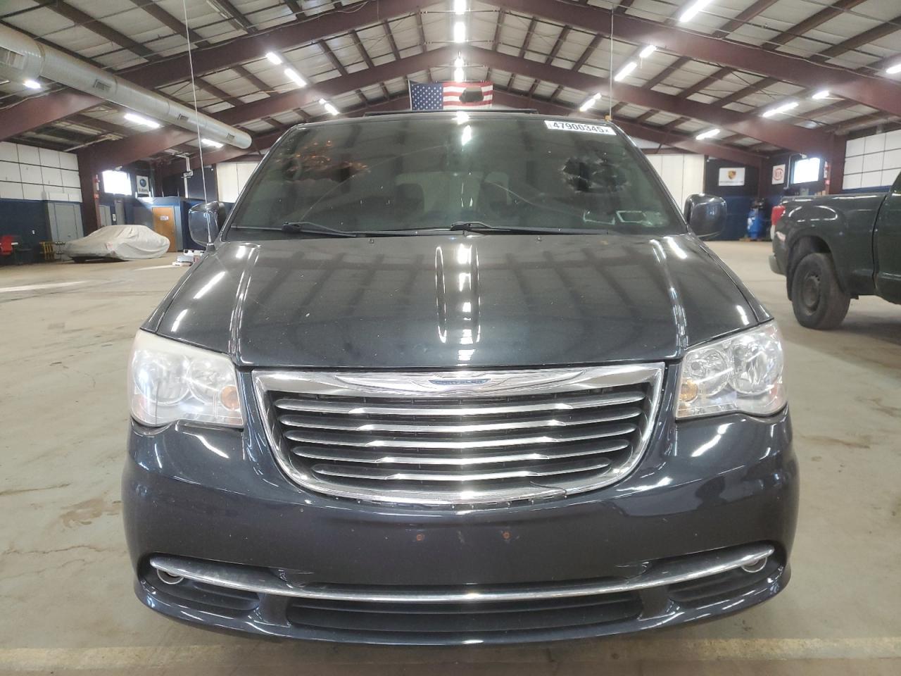 2014 CHRYSLER TOWN & COU - Фото 5