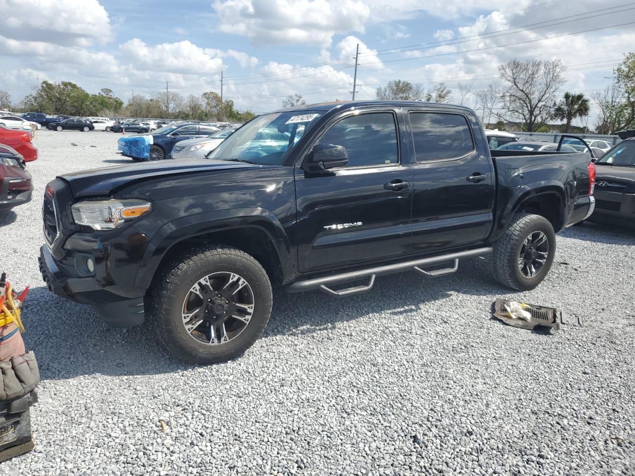 2017 TOYOTA TACOMA DOU
