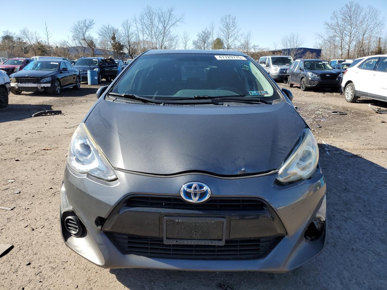 2015 TOYOTA PRIUS C - Фото 5