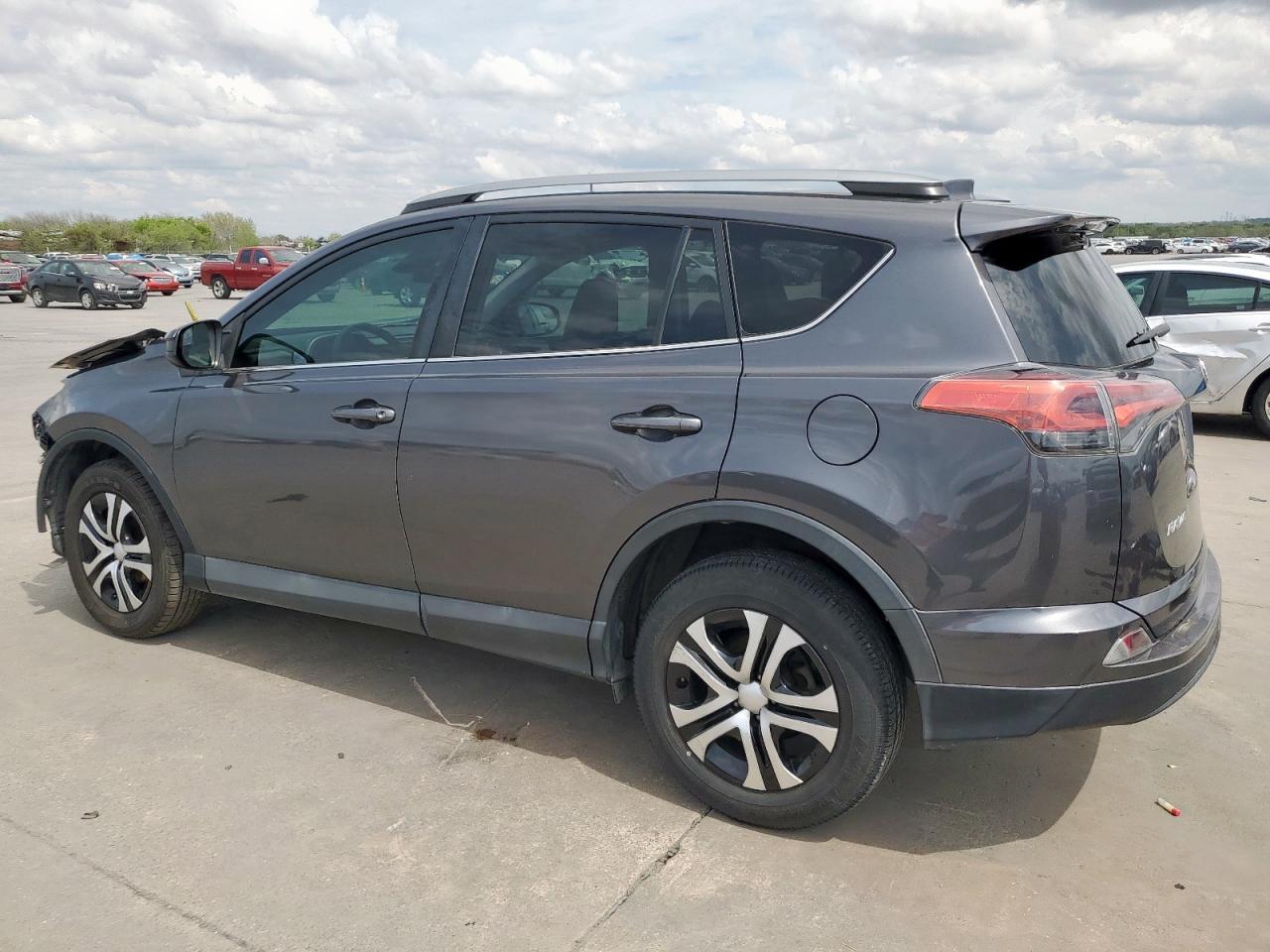 2017 TOYOTA RAV4 LE - Фото 2