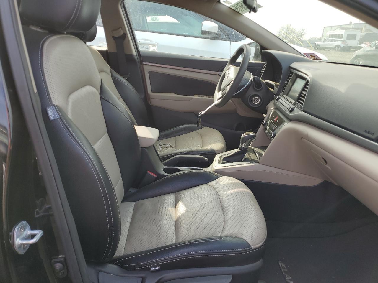 2017 HYUNDAI ELANTRA SE - Фото 7