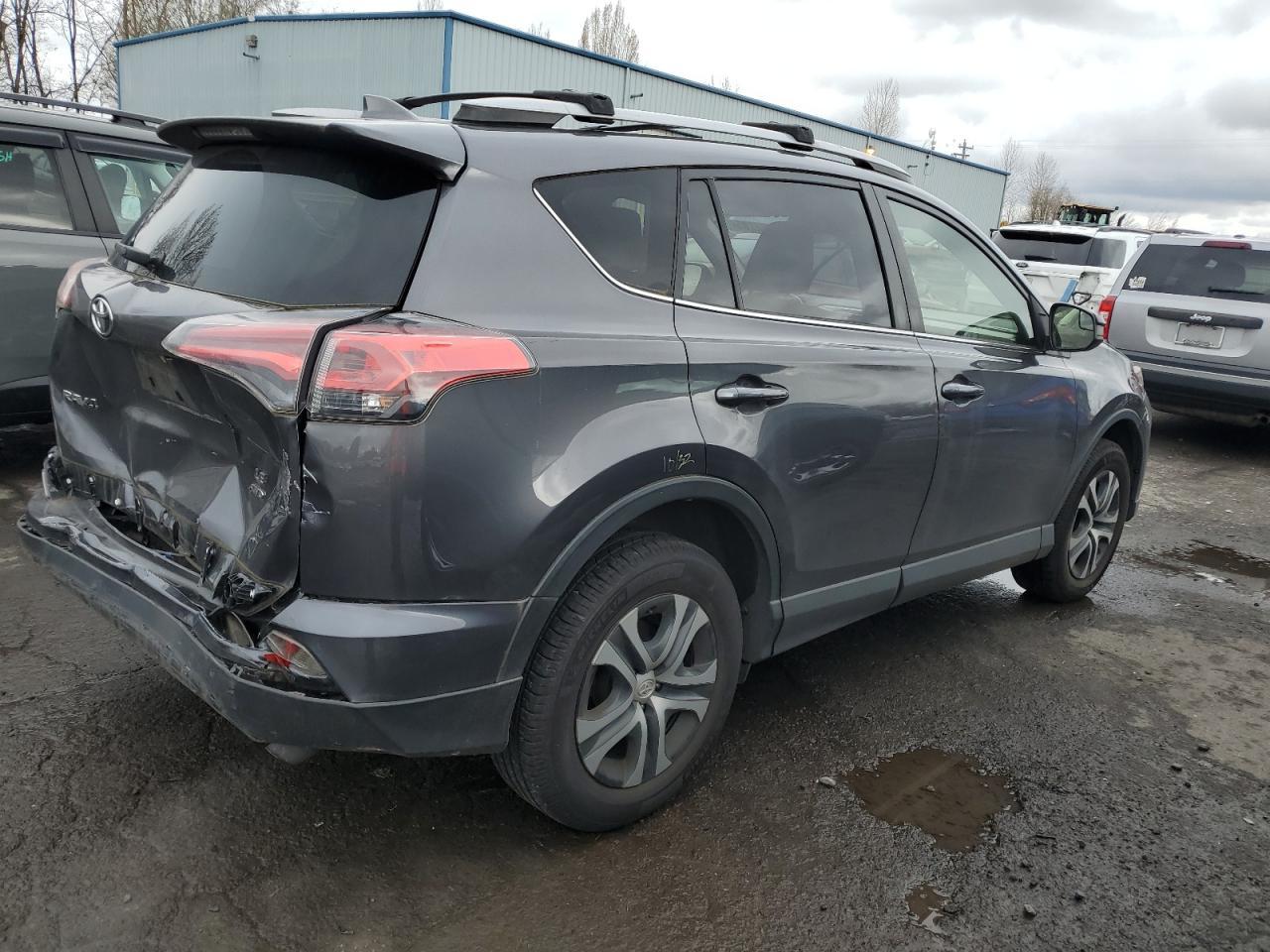 2017 TOYOTA RAV4 LE - Фото 3
