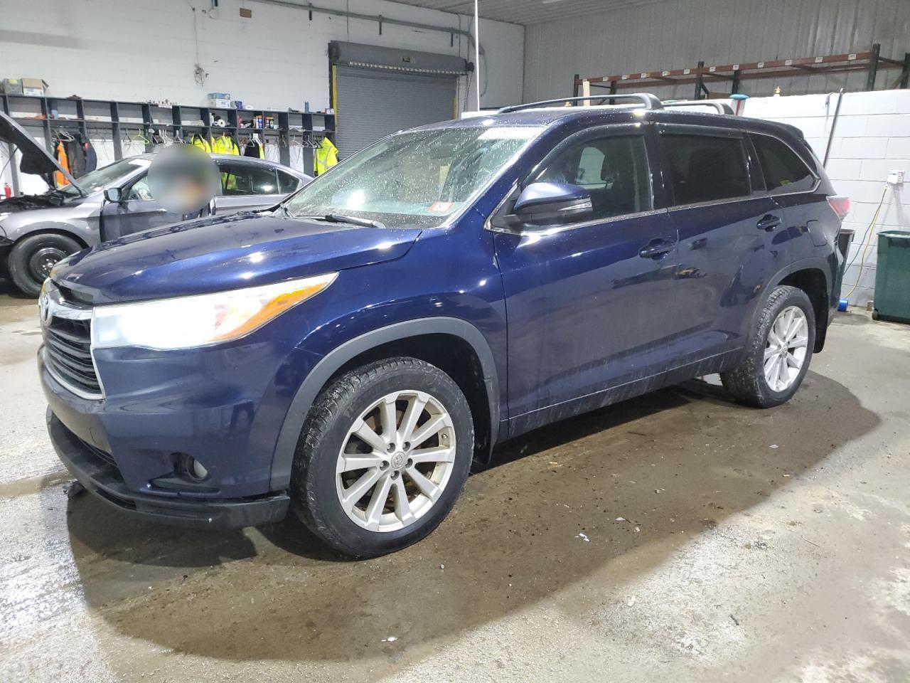 2015 TOYOTA HIGHLANDER