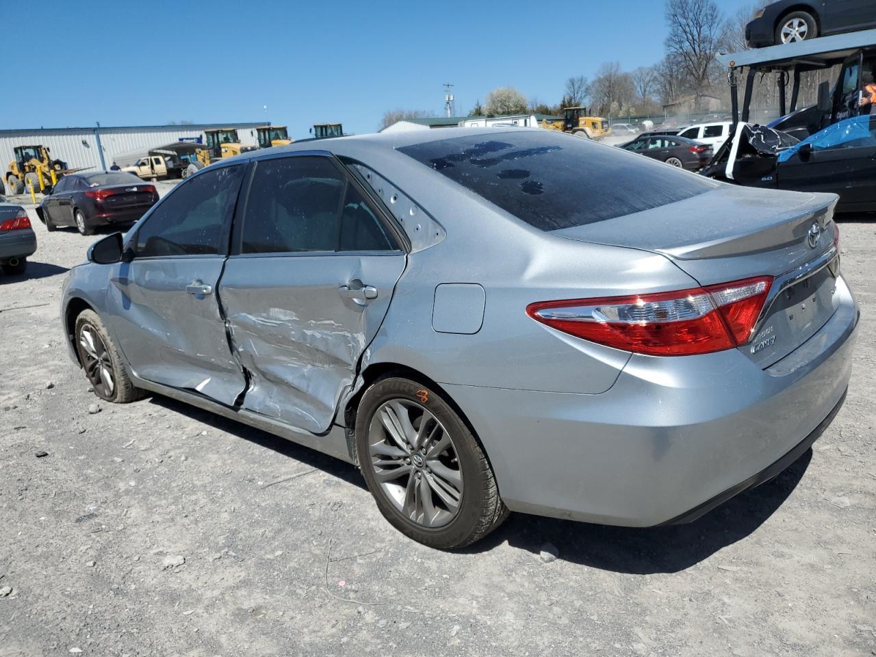 2016 TOYOTA CAMRY LE - Image 2