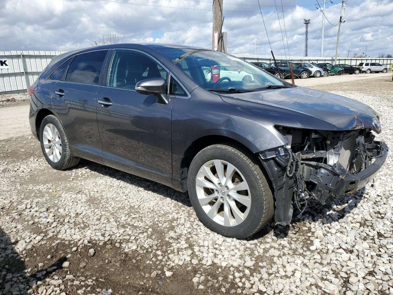 2013 TOYOTA VENZA LE - Image 4