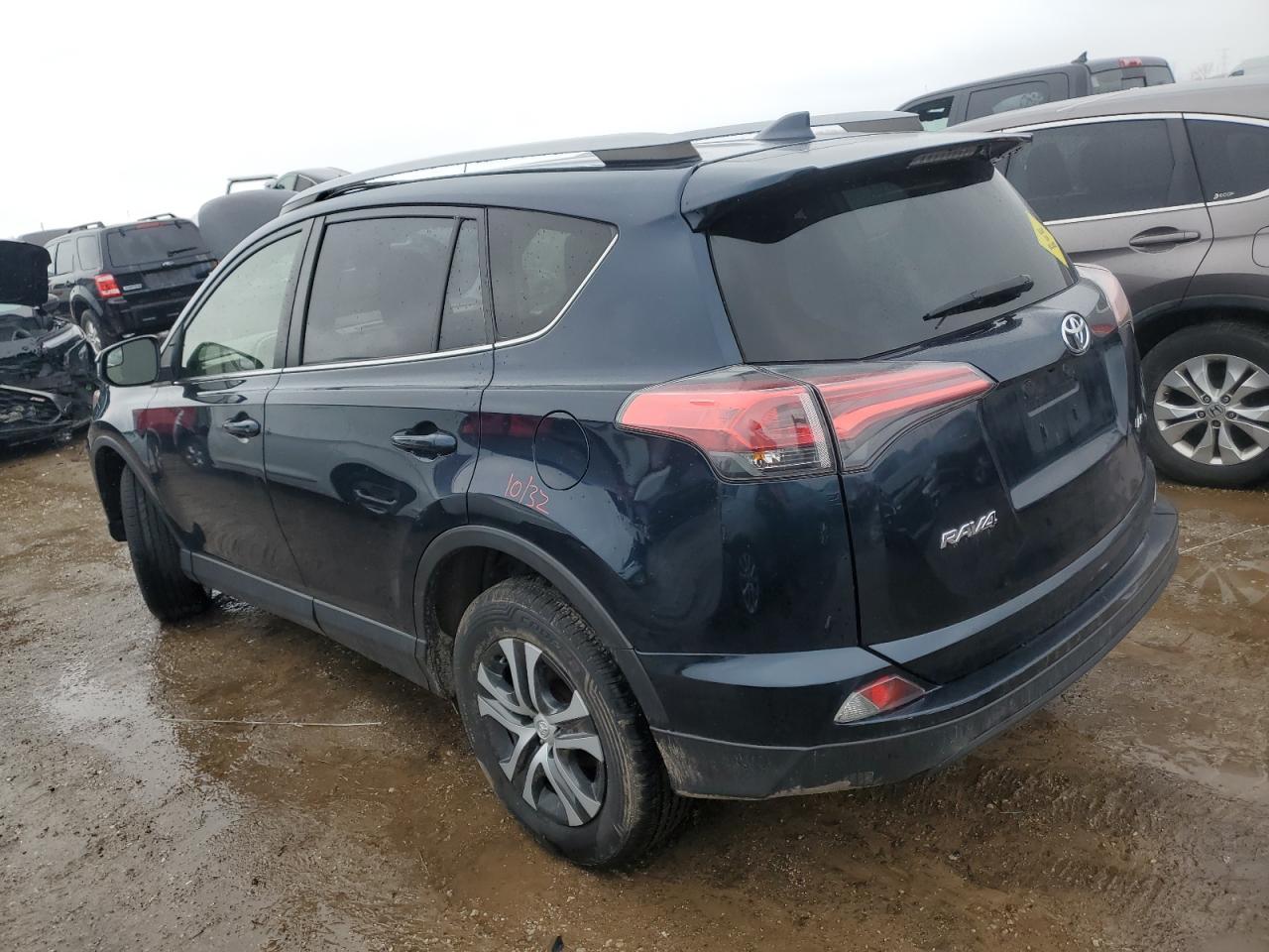 2018 TOYOTA RAV4 LE - Image 2