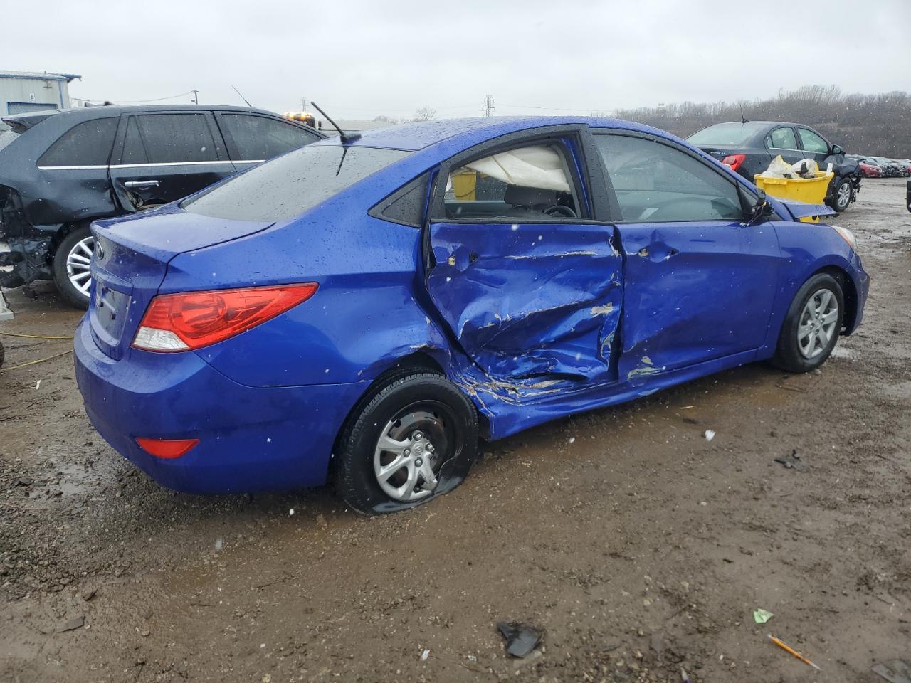 2012 HYUNDAI ACCENT GLS - Image 3