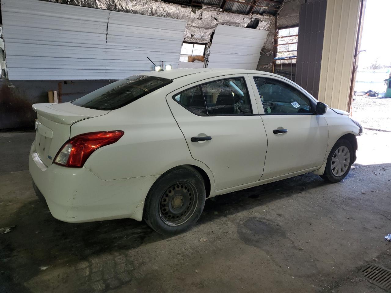 2016 NISSAN VERSA S - Фото 3