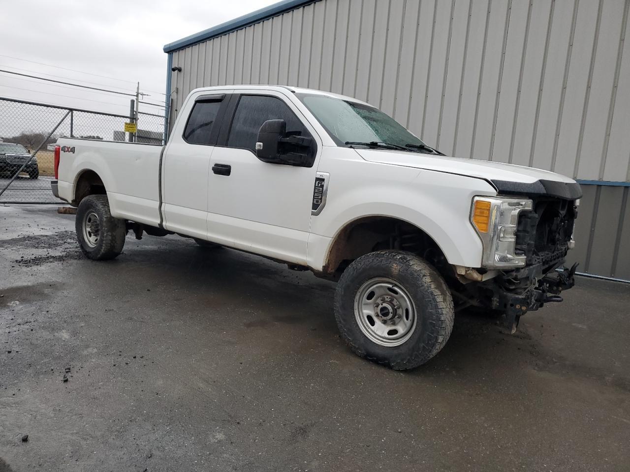 2017 FORD F250 SUPER - Image 4