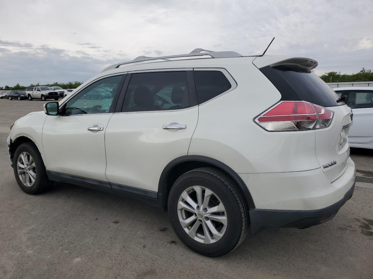 2015 NISSAN ROGUE S - Image 2