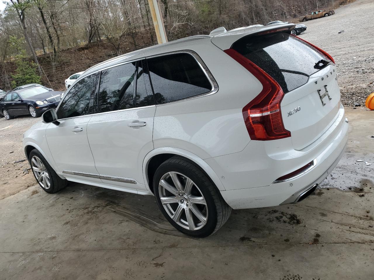 2016 VOLVO XC90 T6 - Фото 2