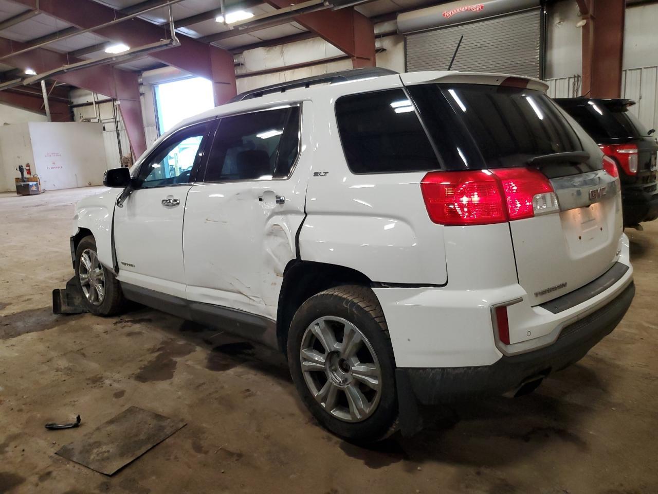 2016 GMC TERRAIN SL - Image 2