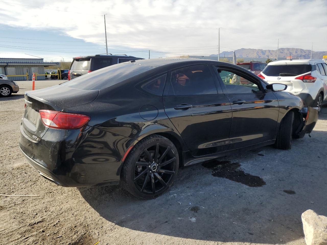 2015 CHRYSLER 200 S - Фото 3