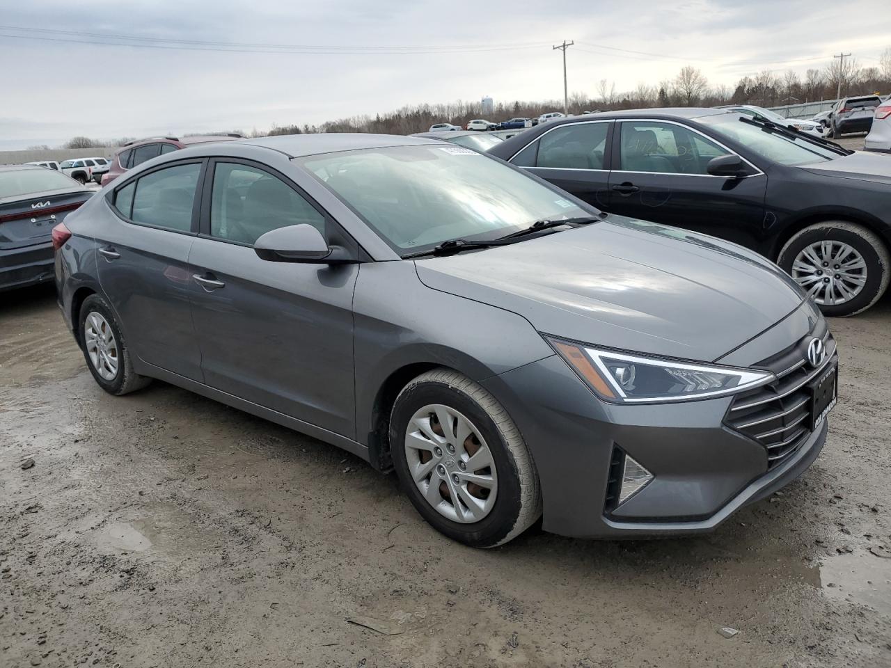 2019 HYUNDAI ELANTRA SE - Фото 4