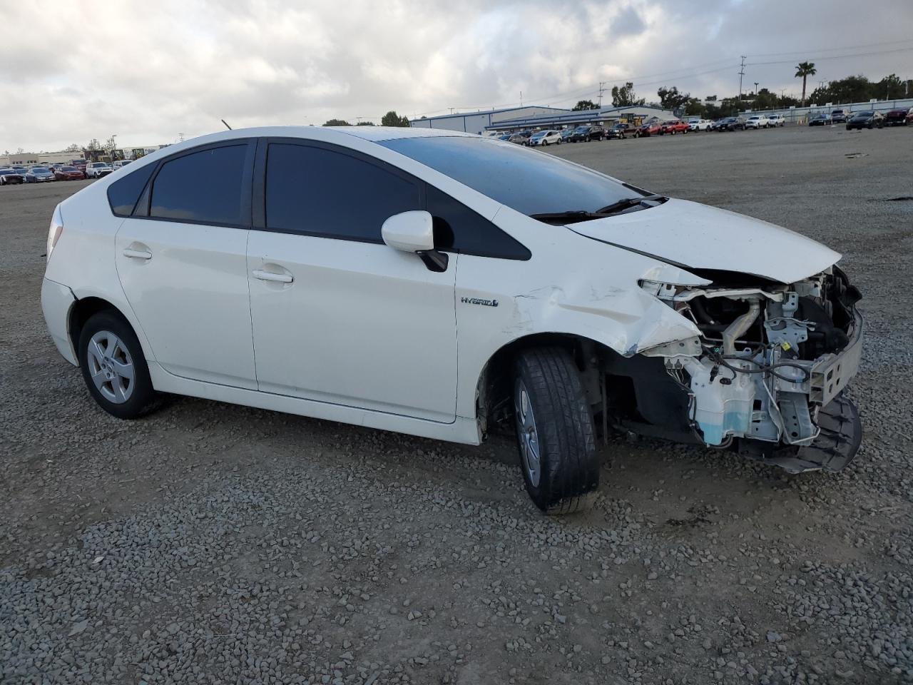 2013 TOYOTA PRIUS - Фото 4