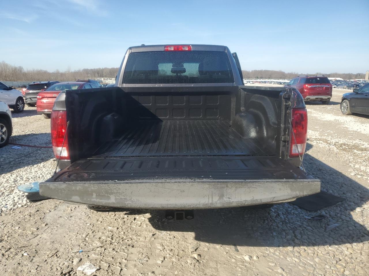 2017 RAM 1500 ST - Image 6