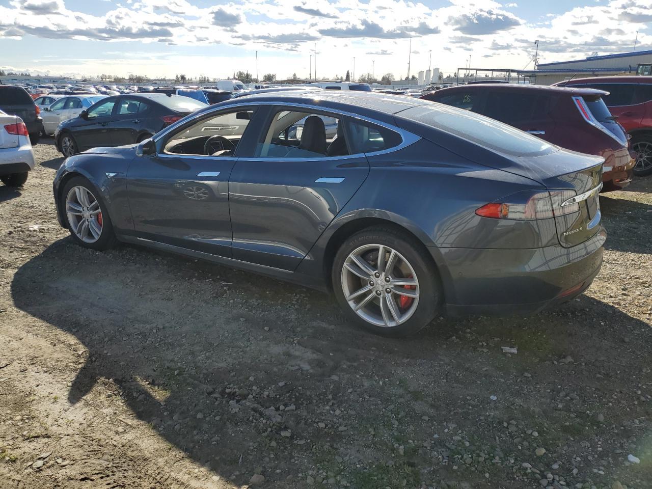 2015 TESLA MODEL S - Фото 2