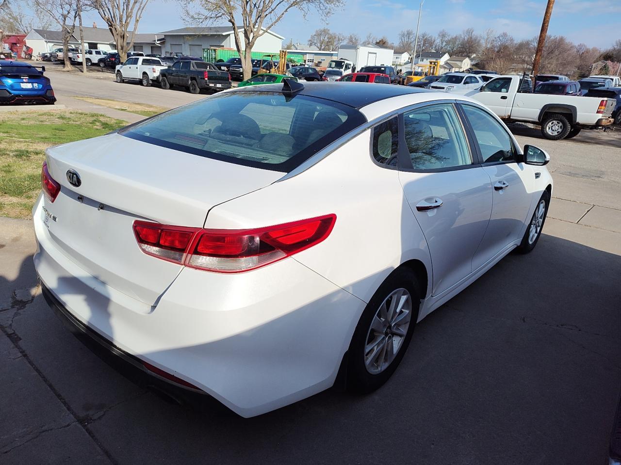 2016 KIA OPTIMA LX - Фото 4