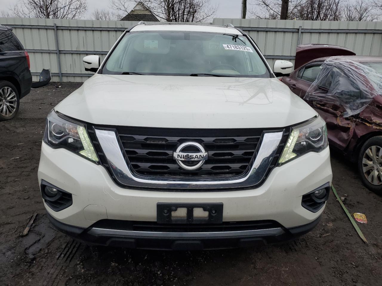 2017 NISSAN PATHFINDER - Фото 5
