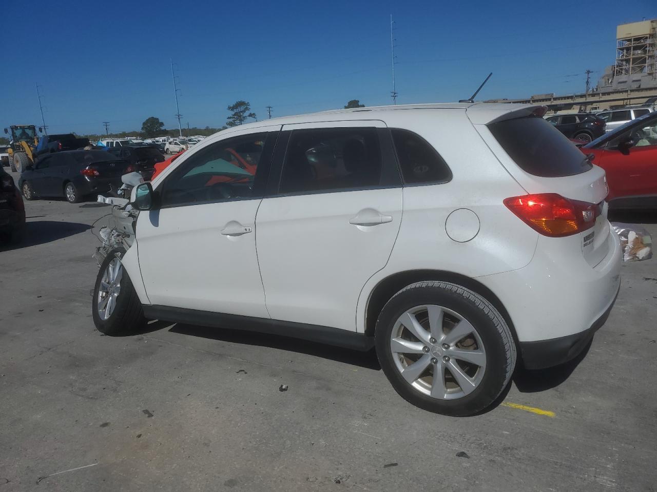 2015 MITSUBISHI OUTLANDER - Фото 2